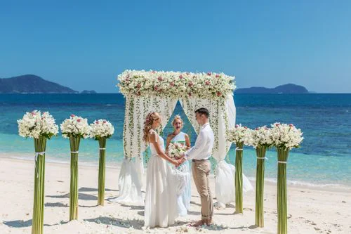 Green geometric bamboo wedding arch, Ina and Tautvydas, Phuket — photo 5