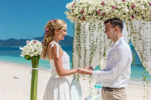 Green geometric bamboo wedding arch, Ina and Tautvydas, Phuket — photo 9
