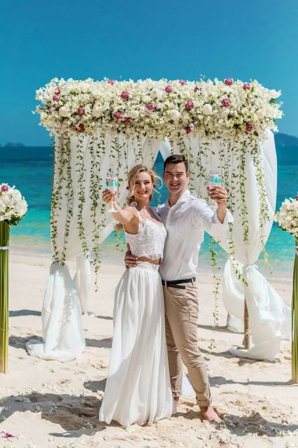 Green geometric bamboo wedding arch, Ina and Tautvydas, Phuket — photo 19