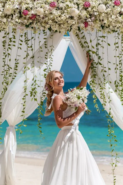 Green geometric bamboo wedding arch, Ina and Tautvydas, Phuket — photo 24