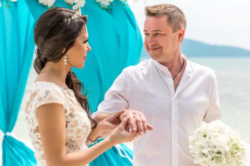 Turquoise geometric bamboo wedding arch, Marina and Andrei, Phuket — photo 12