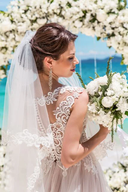 Green round floral wedding arch, Phuket — photo 23