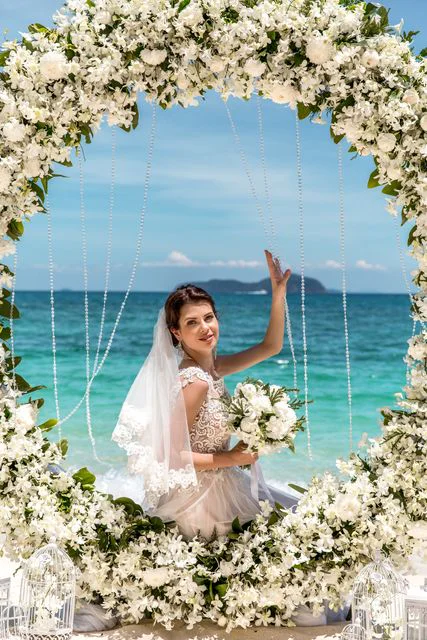 Green round floral wedding arch, Phuket — photo 27