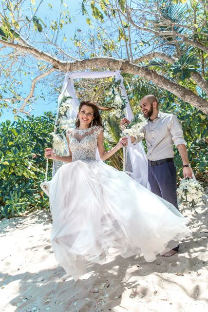 Green round floral wedding arch, Phuket — photo 34