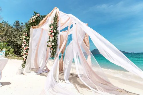Cream and green geometric bamboo wedding arch, Vika and Valentin, Phuket — photo 2