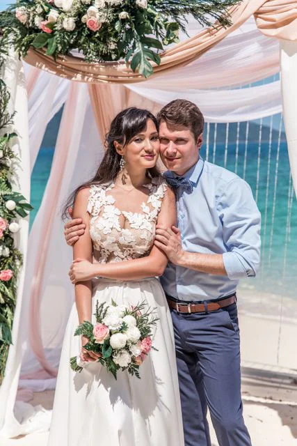 Cream and green geometric bamboo wedding arch, Vika and Valentin, Phuket — photo 19