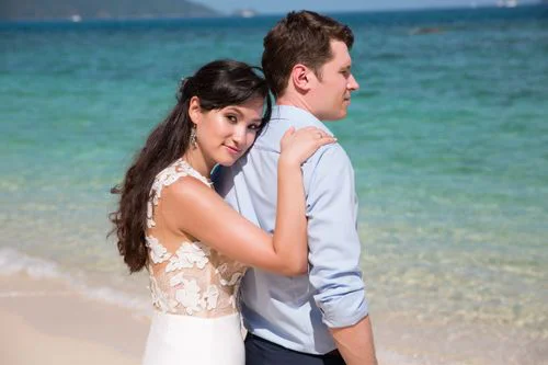 Cream and green geometric bamboo wedding arch, Vika and Valentin, Phuket — photo 31