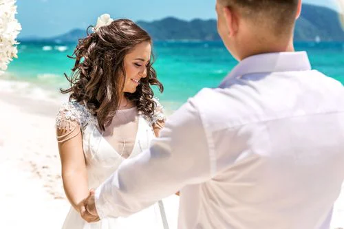 White classic floral wedding arch, Katya and Sasha, Phuket — photo 8