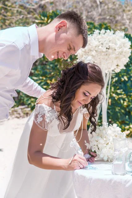 White classic floral wedding arch, Katya and Sasha, Phuket — photo 16
