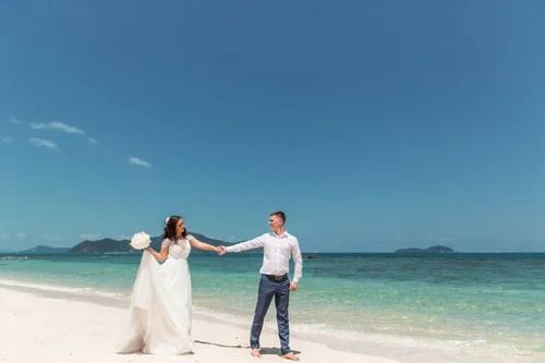 White classic floral wedding arch, Katya and Sasha, Phuket — photo 50