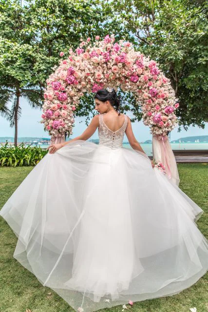 Pink classic floral wedding arch, Vika and Vitya, Phuket — photo 15