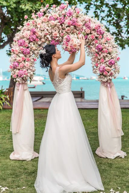 Pink classic floral wedding arch, Vika and Vitya, Phuket — photo 16