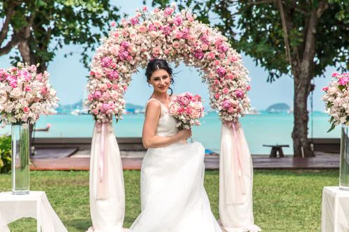 Pink classic floral wedding arch, Vika and Vitya, Phuket — photo 20