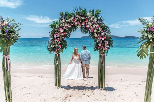 Green classic floral wedding arch, Phuket — photo 28