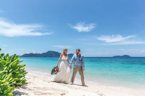 Green classic floral wedding arch, Phuket — photo 30