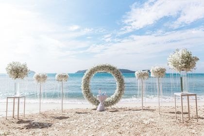 Round Arch with White — full coverage — Phuket wedding decoration