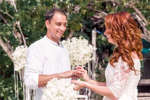 White round floral wedding arch, Valya and Tolya, Phuket — photo 7