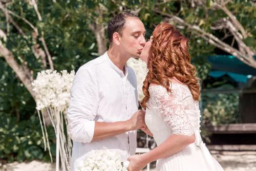 White round floral wedding arch, Valya and Tolya, Phuket — photo 8