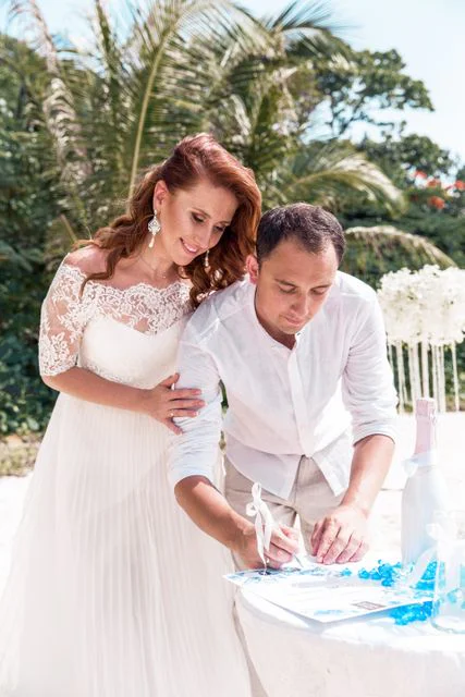 White round floral wedding arch, Valya and Tolya, Phuket — photo 12