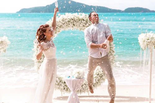 White round floral wedding arch, Valya and Tolya, Phuket — photo 14