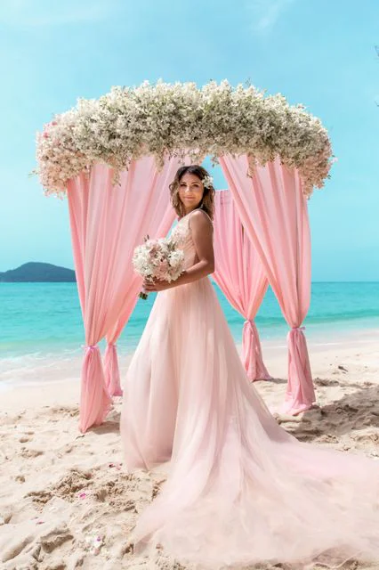 Pink geometric wedding arch, Misha and Larisa, Phuket — photo 20