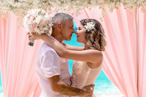 Pink geometric wedding arch, Misha and Larisa, Phuket — photo 21