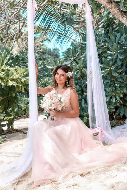 Pink geometric wedding arch, Misha and Larisa, Phuket — photo 29
