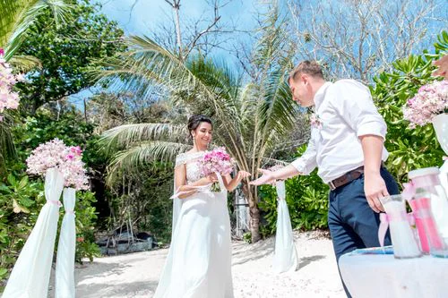 Pink and fuchsia geometric bamboo wedding arch, Phuket — photo 5