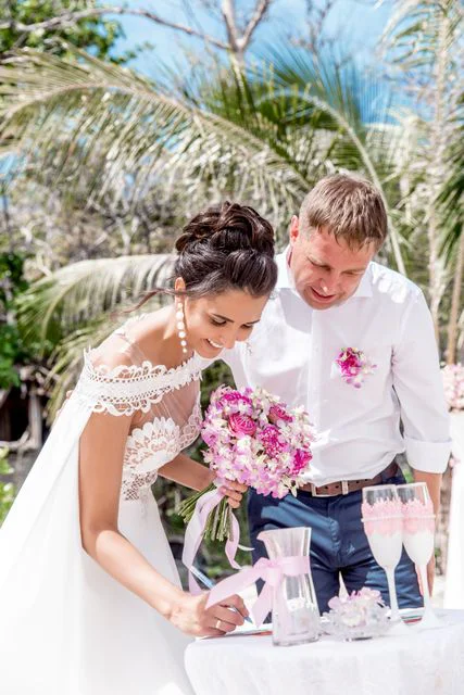 Pink and fuchsia geometric bamboo wedding arch, Phuket — photo 15