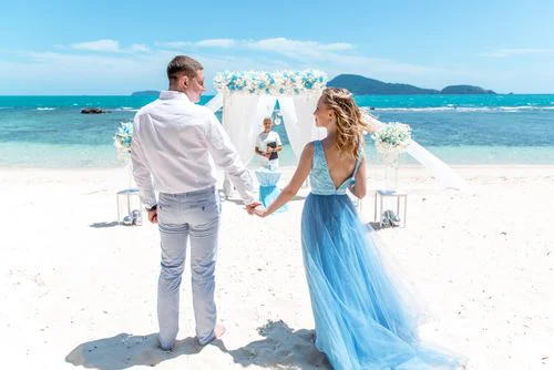 White and turquoise geometric bamboo wedding arch in Phuket — Mariya and Maksim, Phuket — photo 9