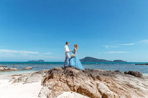 White and turquoise geometric bamboo wedding arch in Phuket — Mariya and Maksim, Phuket — photo 52