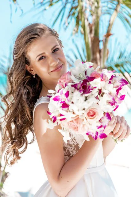 White and pink geometric wedding arch, Alla and Antonii, Phuket — photo 45