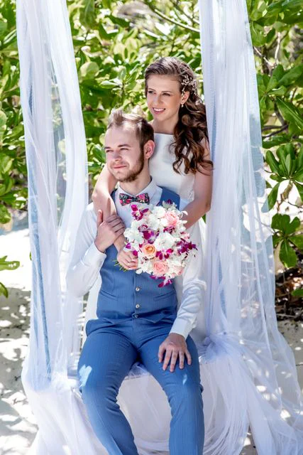 White and pink geometric wedding arch, Alla and Antonii, Phuket — photo 51
