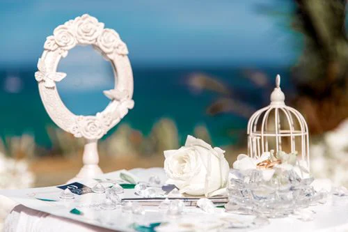 White round floral wedding arch, Daniil and Evgeniya, Phuket — photo 6