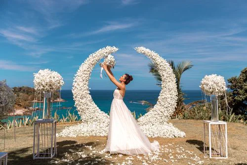 White round floral wedding arch, Daniil and Evgeniya, Phuket — photo 8