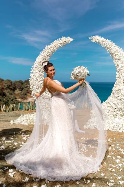 White round floral wedding arch, Daniil and Evgeniya, Phuket — photo 10