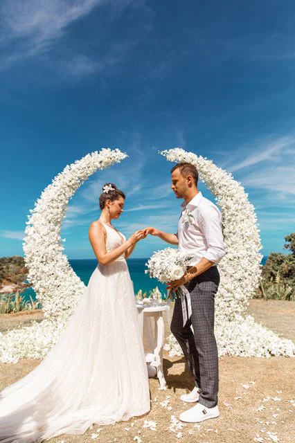 White round floral wedding arch, Daniil and Evgeniya, Phuket — photo 17