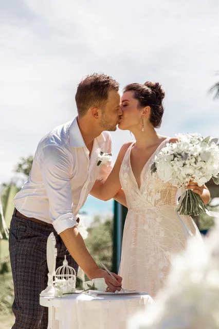 White round floral wedding arch, Daniil and Evgeniya, Phuket — photo 19