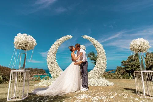 White round floral wedding arch, Daniil and Evgeniya, Phuket — photo 20