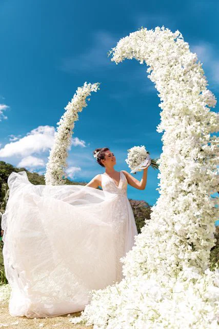 White round floral wedding arch, Daniil and Evgeniya, Phuket — photo 31