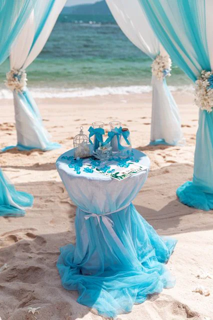 White, blue and turquoise geometric bamboo wedding arch in Phuket — Sasha and Viktoriya, Phuket — photo 3
