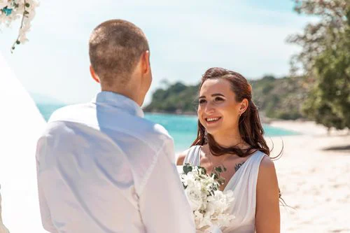 White, blue and turquoise geometric bamboo wedding arch in Phuket — Sasha and Viktoriya, Phuket — photo 9