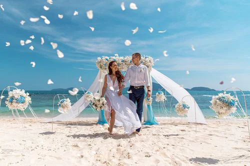 White, blue and turquoise geometric bamboo wedding arch in Phuket — Sasha and Viktoriya, Phuket — photo 21