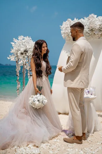 Sandor and Eniko's wedding ceremony in Phuket — photo 10