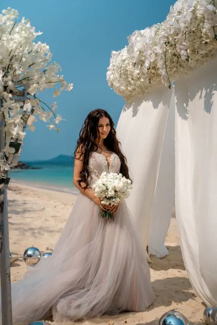 Sandor and Eniko's wedding ceremony in Phuket — photo 58