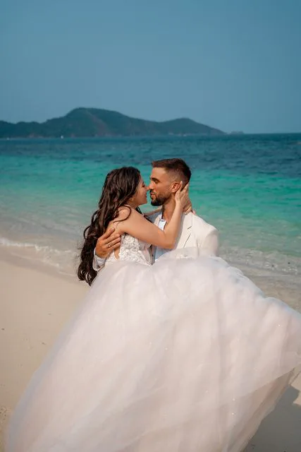 Sandor and Eniko's wedding ceremony in Phuket — photo 76