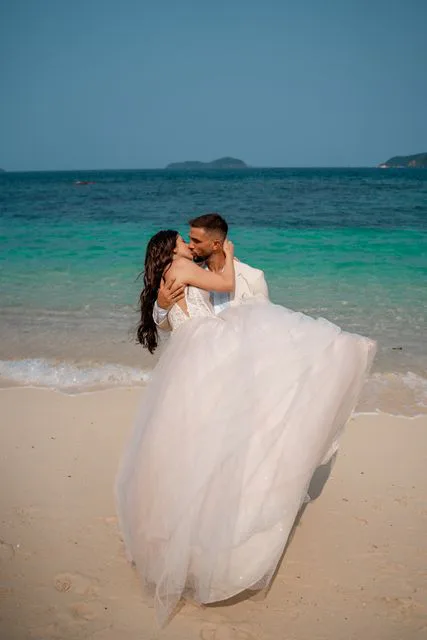 Sandor and Eniko's wedding ceremony in Phuket — photo 77