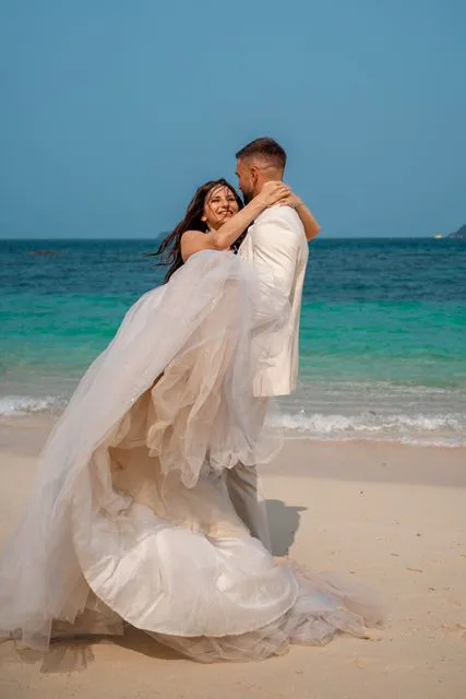 Sandor and Eniko's wedding ceremony in Phuket — photo 78